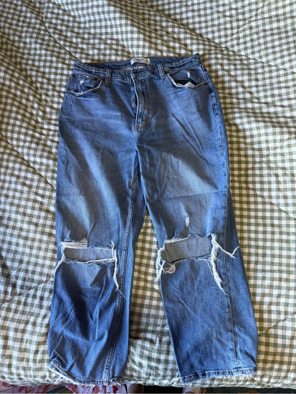 Abercrombie & Fitch Distressed Curve Love